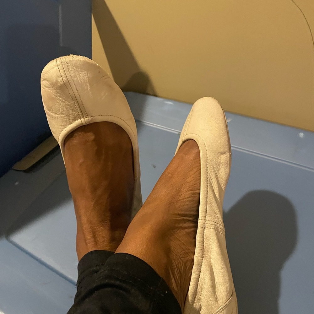 Super soft  leather Prada SZ 38 cream color - Picture 3 of 15